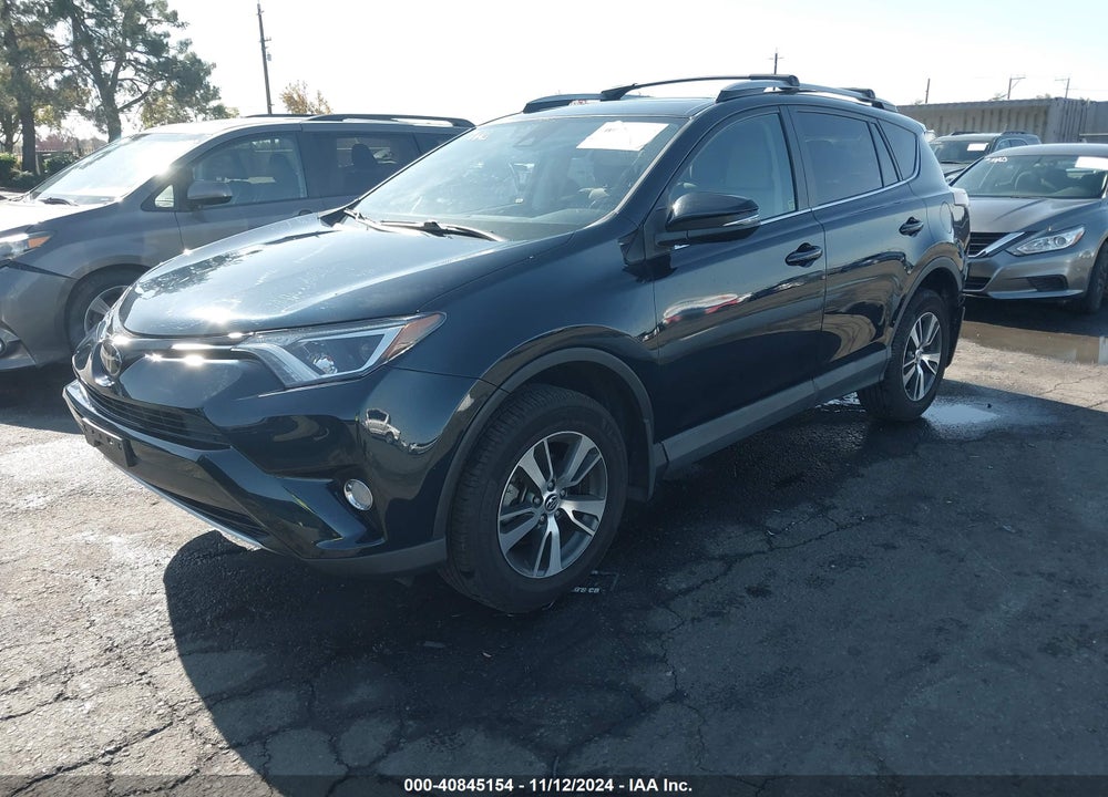 2017 TOYOTA RAV4 XLE VIN: 2T3RFREV9HW560749
