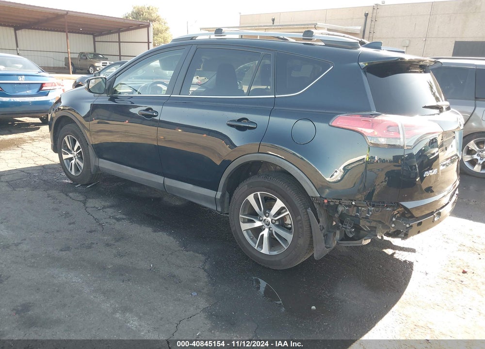 2017 TOYOTA RAV4 XLE VIN: 2T3RFREV9HW560749
