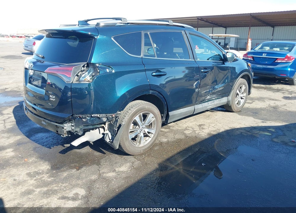 2017 TOYOTA RAV4 XLE VIN: 2T3RFREV9HW560749