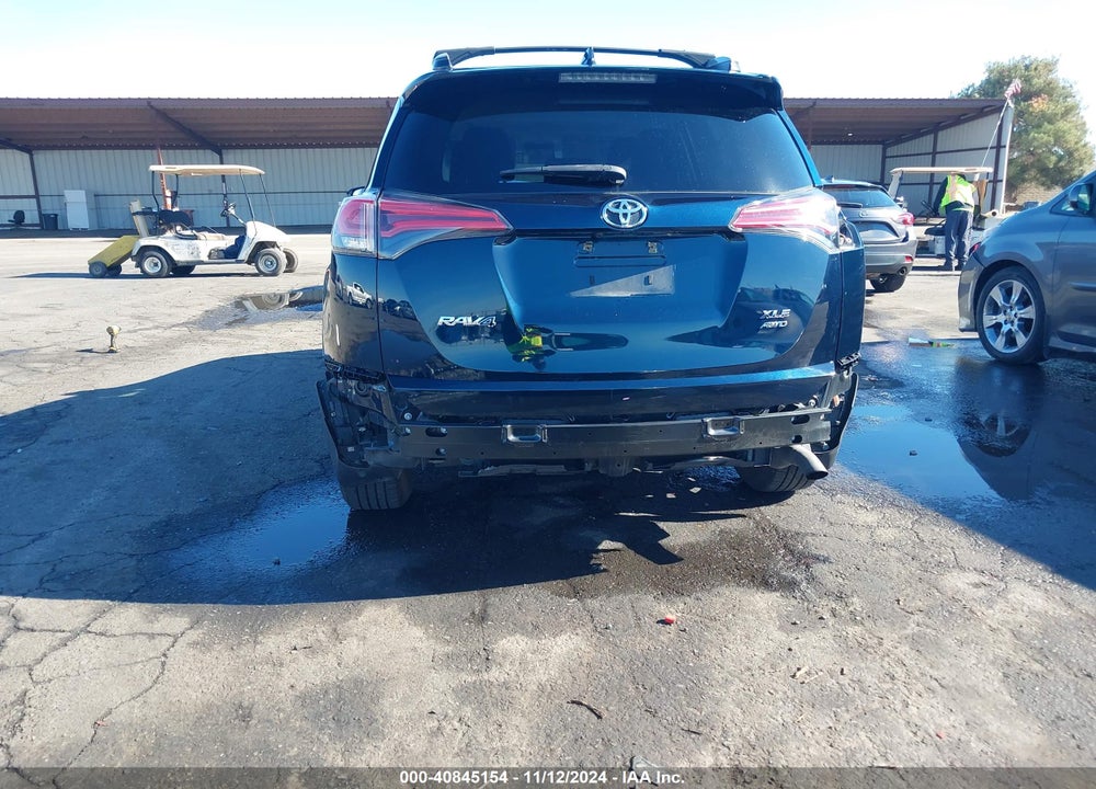 2017 TOYOTA RAV4 XLE VIN: 2T3RFREV9HW560749