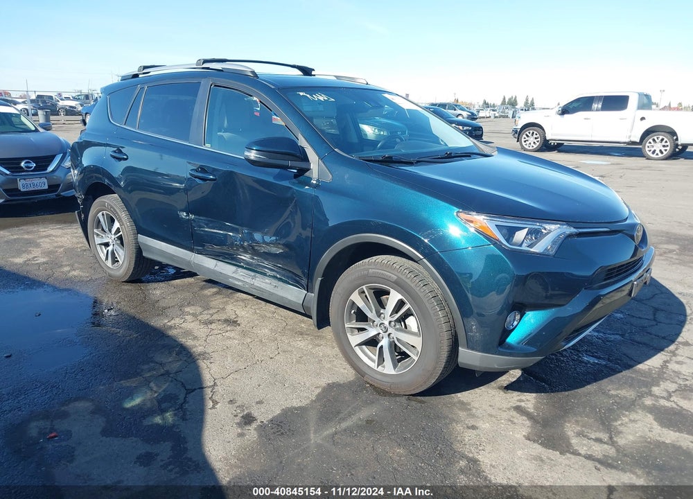 2017 TOYOTA RAV4 XLE VIN: 2T3RFREV9HW560749