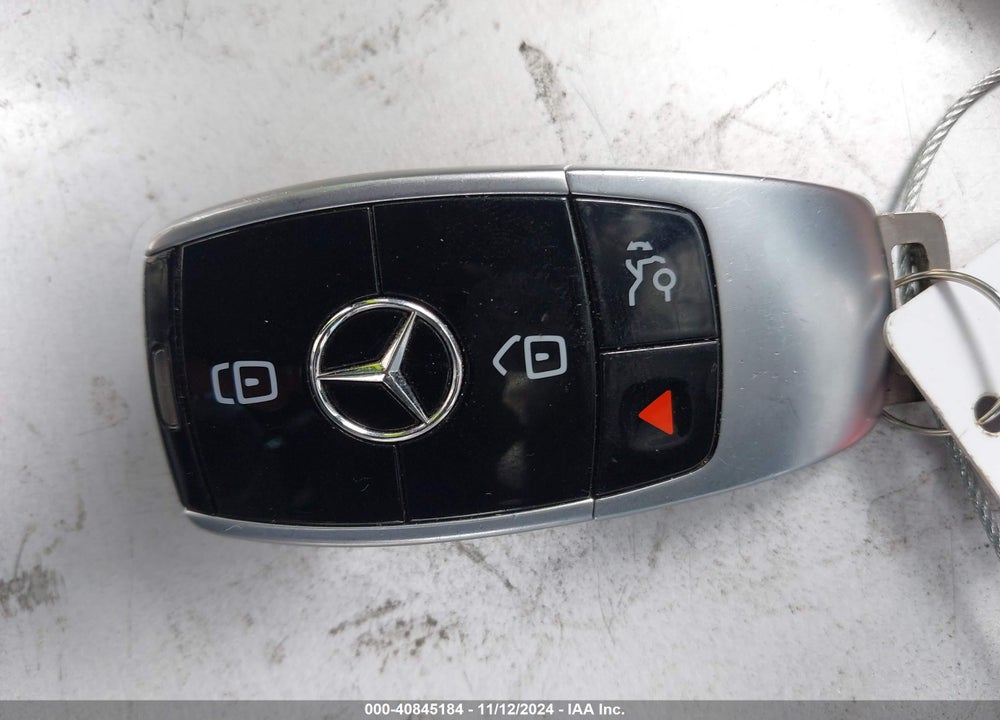 2022 MERCEDES-BENZ E 350 VIN: W1KZF8DB2NB070990