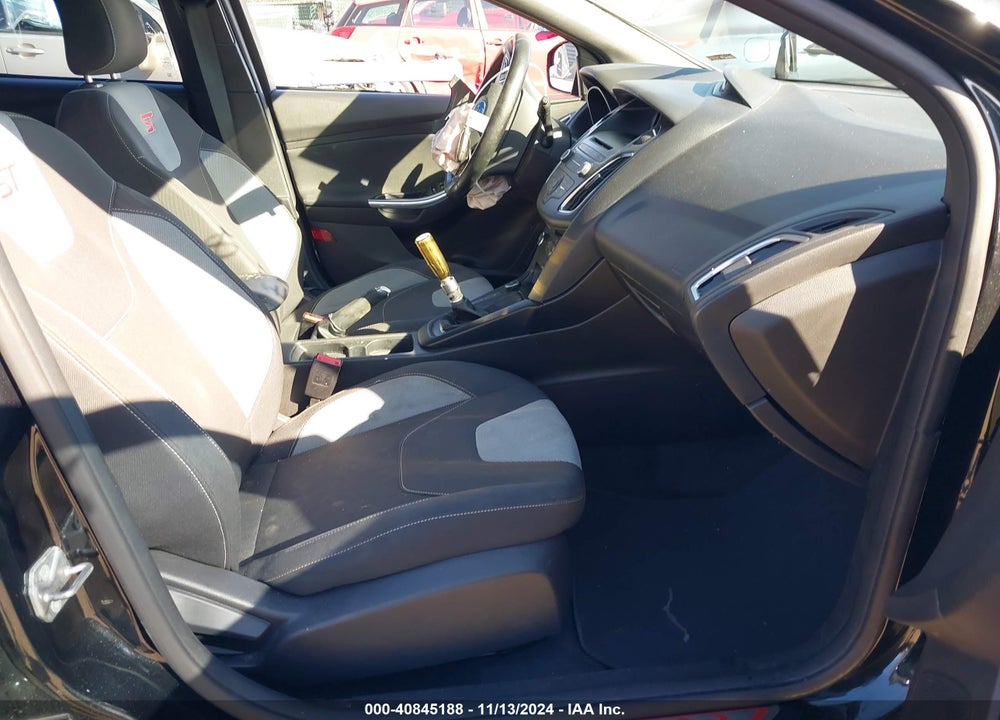 2015 FORD FOCUS ST VIN: 1FADP3L91FL322314