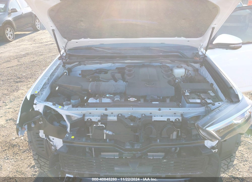 2024 TOYOTA 4RUNNER TRD OFF ROAD PREMIUM VIN: JTERU5JR4R6262633