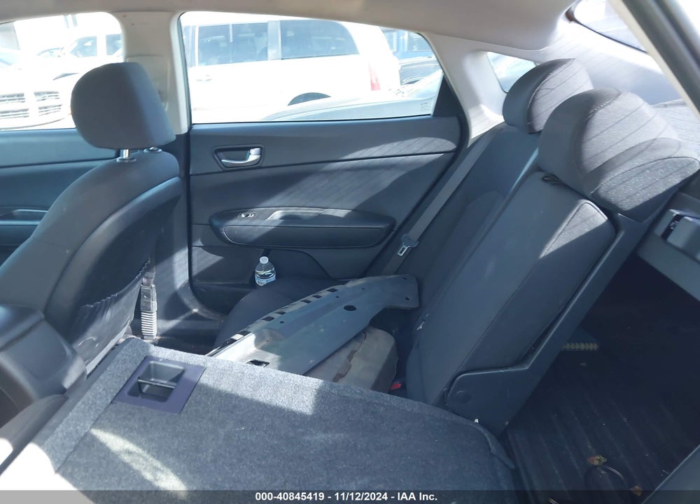 2016 KIA OPTIMA LX VIN: KNAGT4L38G5105592