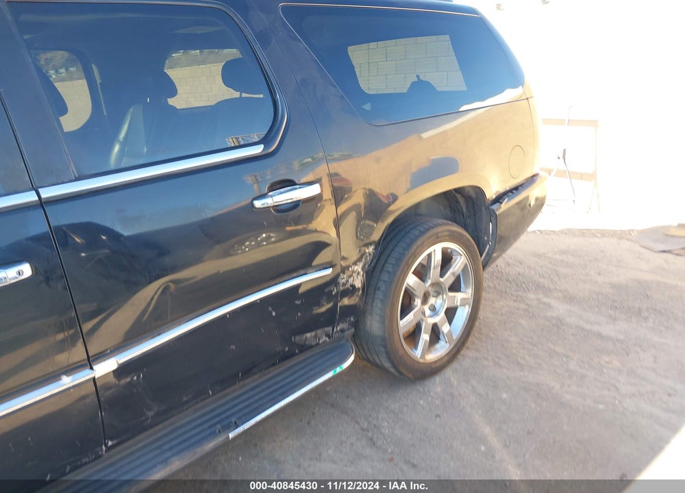 2007 CADILLAC ESCALADE ESV STANDARD VIN: 1GYFK66887R243012