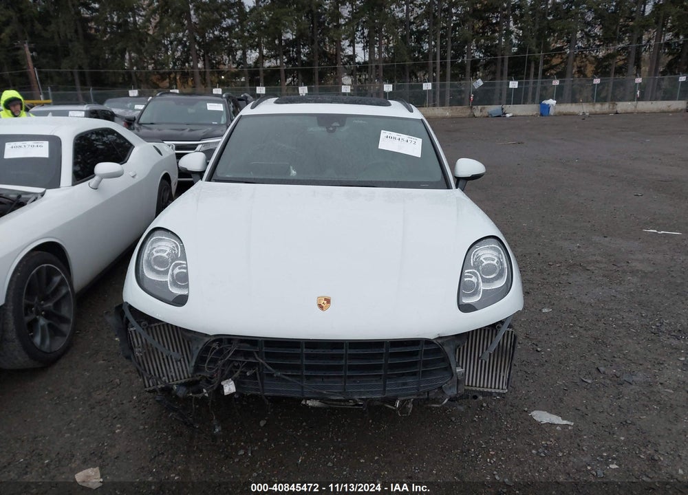 2017 PORSCHE MACAN S VIN: WP1AB2A57HLB20116