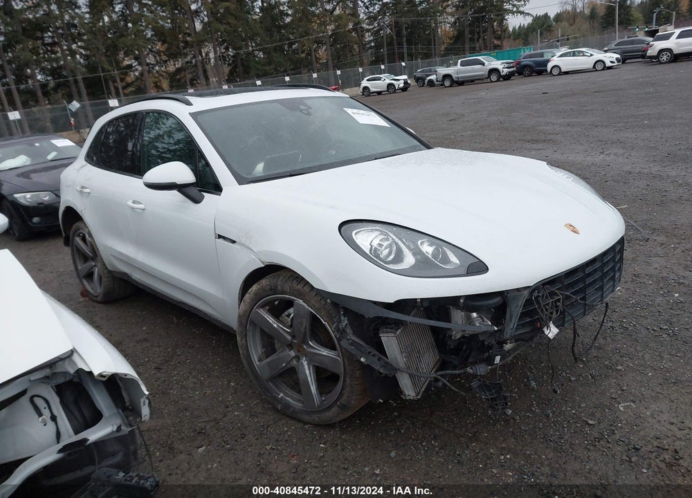 2017 PORSCHE MACAN S VIN: WP1AB2A57HLB20116