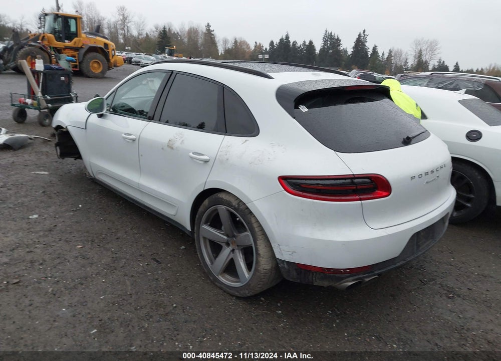 2017 PORSCHE MACAN S VIN: WP1AB2A57HLB20116