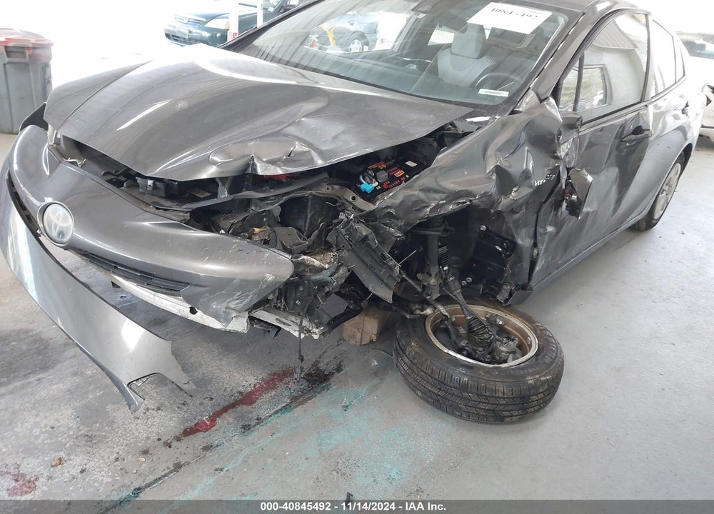2017 TOYOTA PRIUS TWO VIN: JTDKBRFU7H3033671