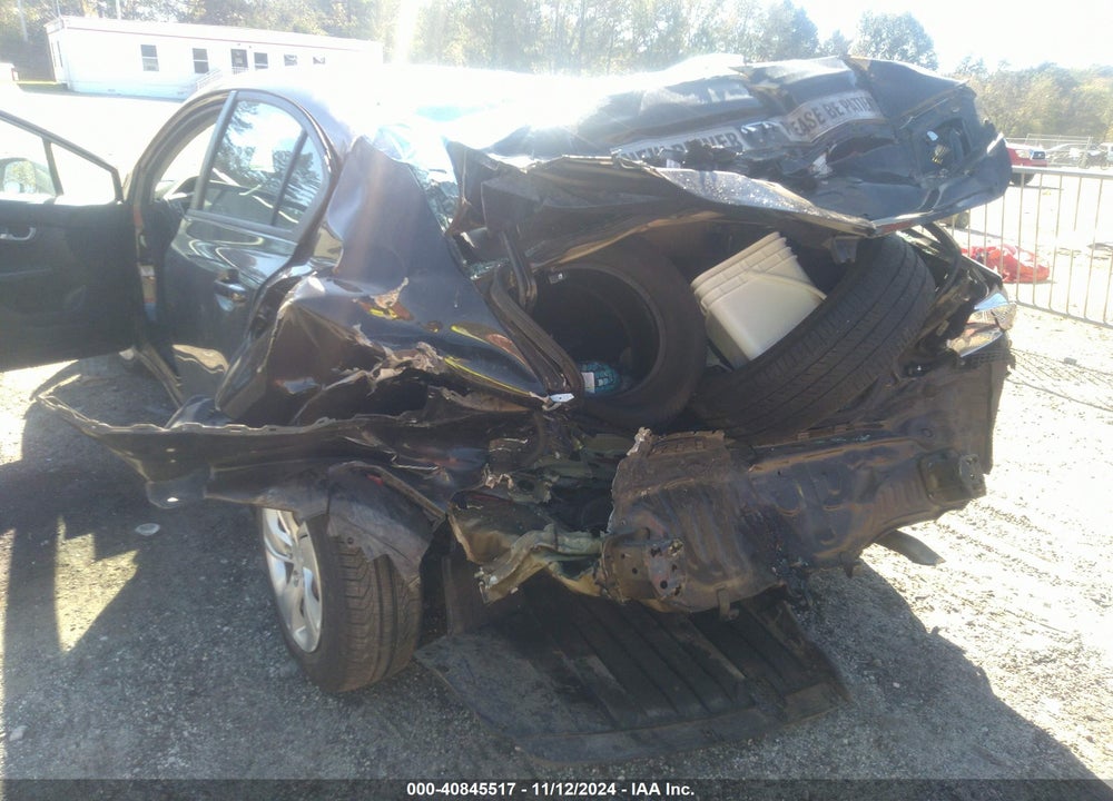 2013 HONDA CIVIC VIN: 2HGFB2F52DH578011