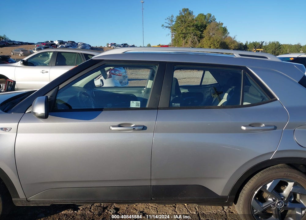 2024 HYUNDAI VENUE SEL VIN: KMHRC8A31RU333993