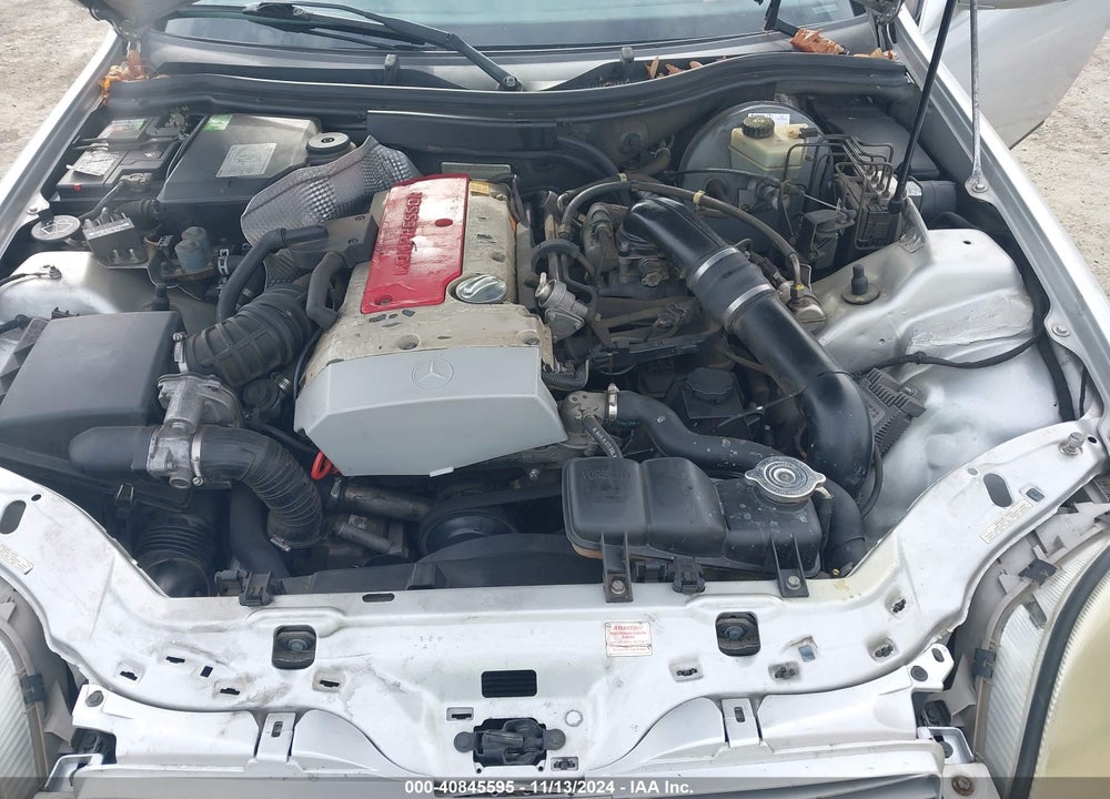 1998 MERCEDES-BENZ SLK 230 VIN: WDBKK47F2WF071550