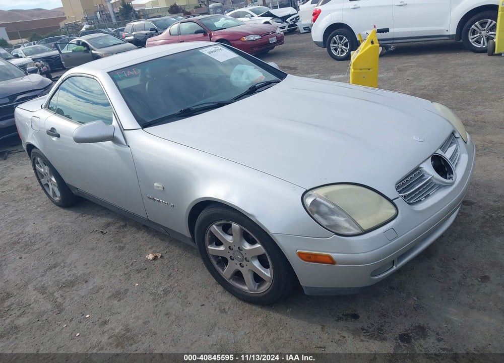 1998 MERCEDES-BENZ SLK 230 VIN: WDBKK47F2WF071550