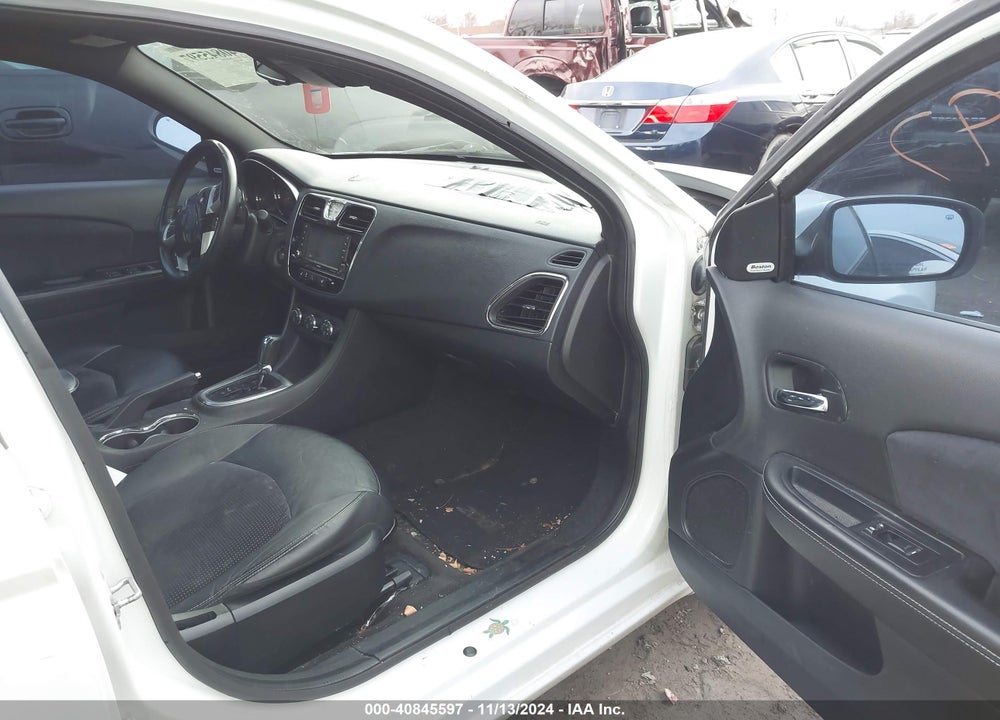 2012 CHRYSLER 200 S VIN: 1C3CCBHG1CN234807