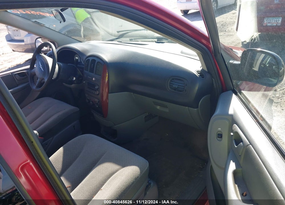 2007 CHRYSLER TOWN & COUNTRY VIN: 1A4GJ45R07B152198
