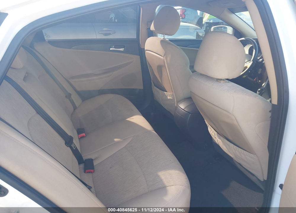 2014 HYUNDAI SONATA GLS VIN: 5NPEB4AC0EH910208