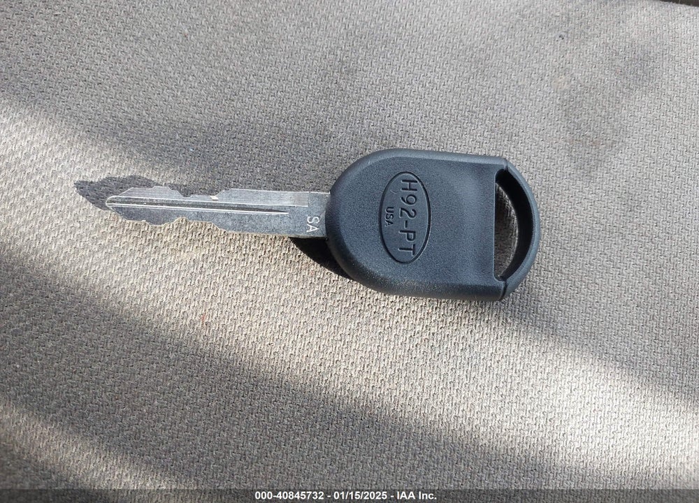 2005 FORD F-150 XLT VIN: 1FTRW12W45FA83840