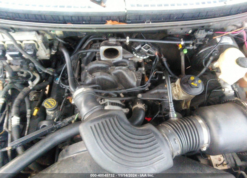 2005 FORD F-150 XLT VIN: 1FTRW12W45FA83840
