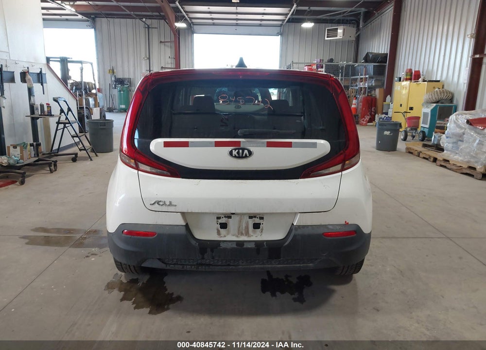 2021 KIA SOUL LX VIN: KNDJ23AU0M7143612