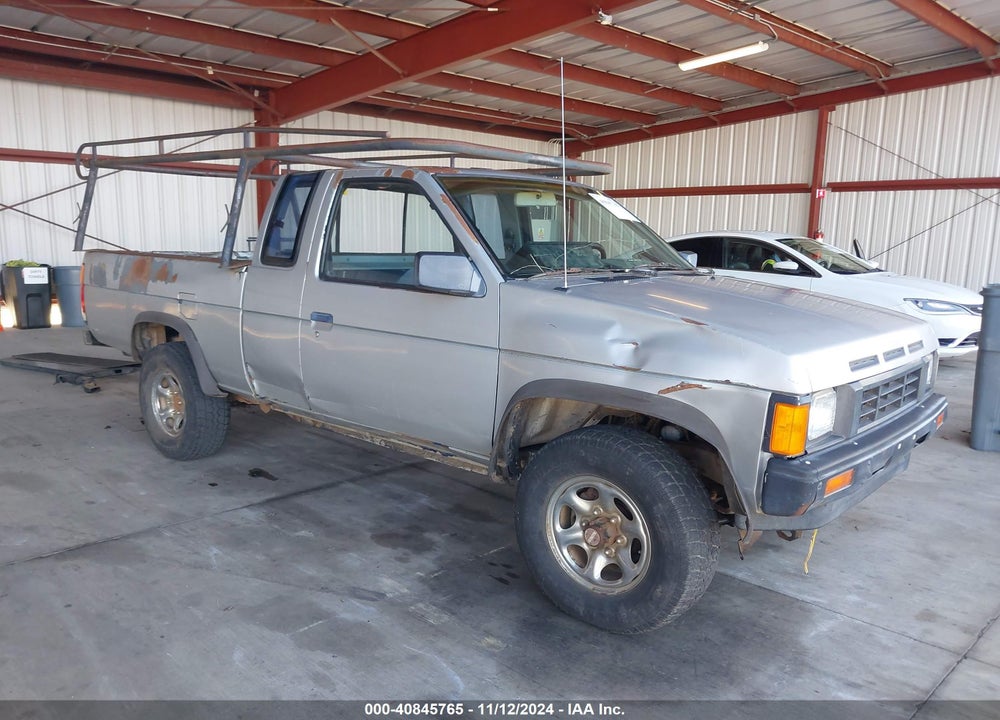 1986 NISSAN D21 KING CAB VIN: JN6HD16Y3GW005725