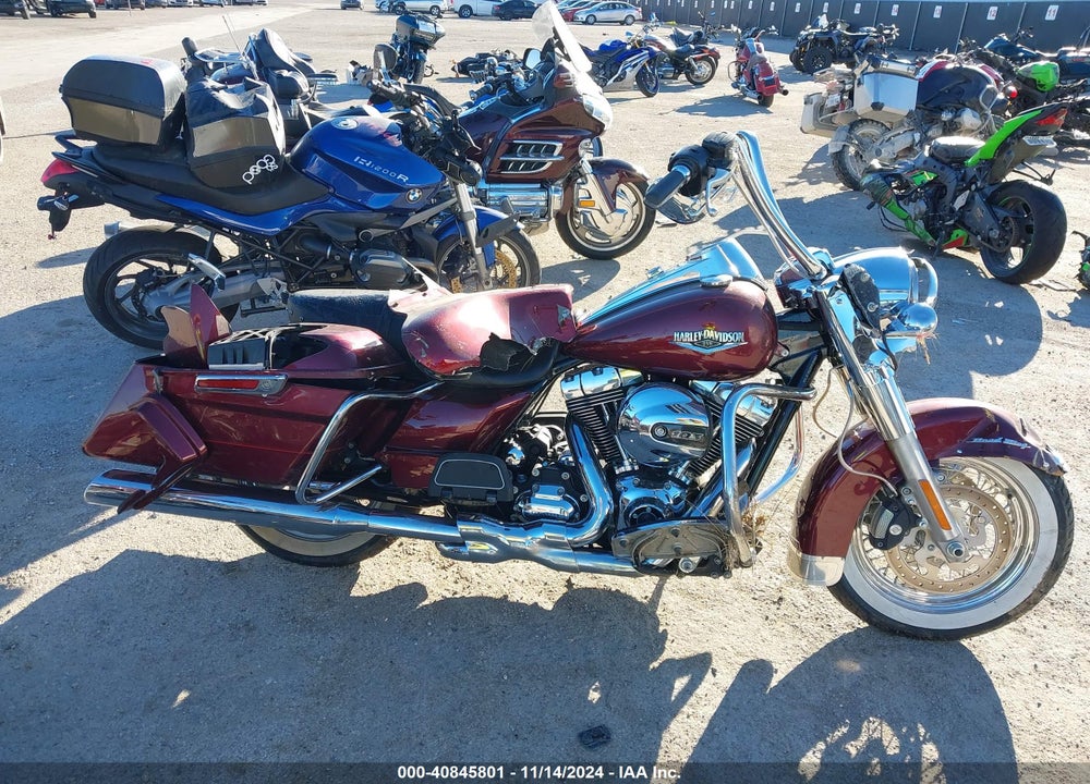 2014 HARLEY-DAVIDSON FLHR ROAD KING VIN: 1HD1FBM12EB602720