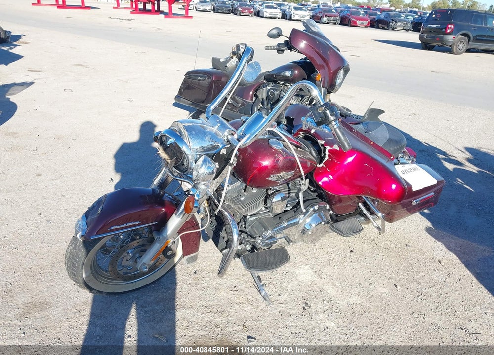 2014 HARLEY-DAVIDSON FLHR ROAD KING VIN: 1HD1FBM12EB602720