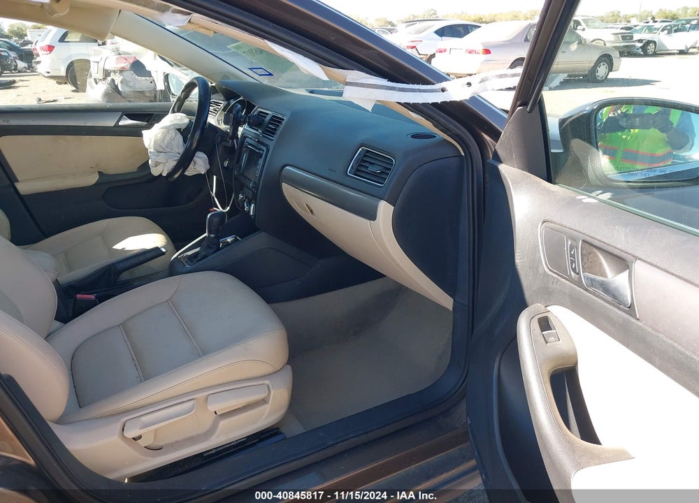 2015 VOLKSWAGEN JETTA VIN: 3VWLA7AJ9FM411359
