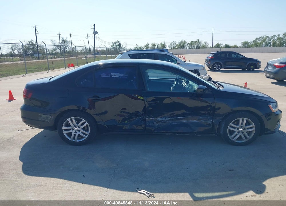 2018 VOLKSWAGEN JETTA 1.4T S VIN: 3VW2B7AJXJM229493