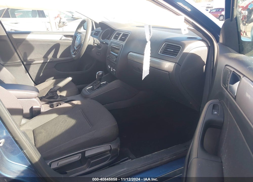2015 VOLKSWAGEN JETTA 1.8T SE VIN: 3VWD17AJ2FM234593