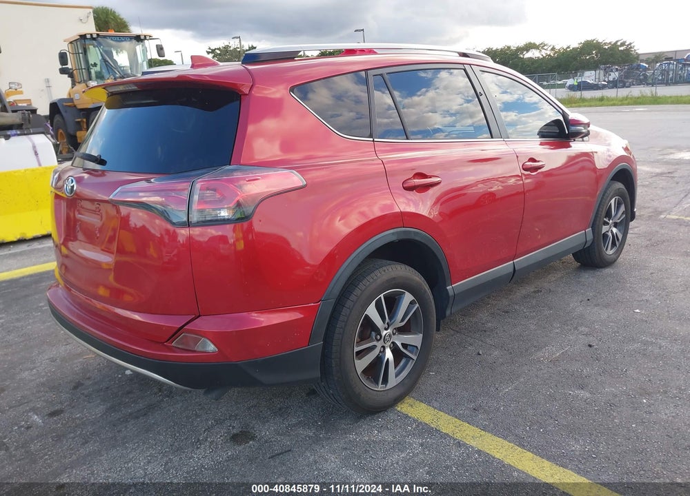 2017 TOYOTA RAV4 XLE VIN: JTMWFREV2HJ134807
