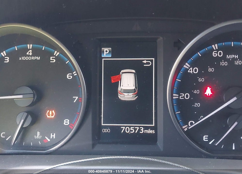 2017 TOYOTA RAV4 XLE VIN: JTMWFREV2HJ134807