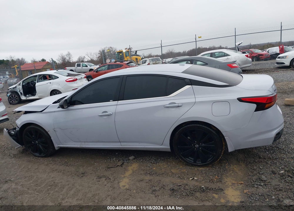 2024 NISSAN ALTIMA SR FWD VIN: 1N4BL4CV7RN351279