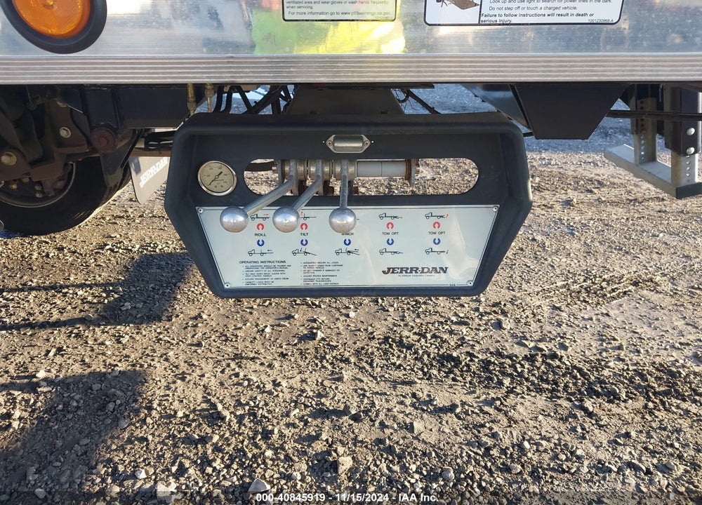 2021 FORD F-600 CHASSIS XL VIN: 1FDFF6KT6MDA14384