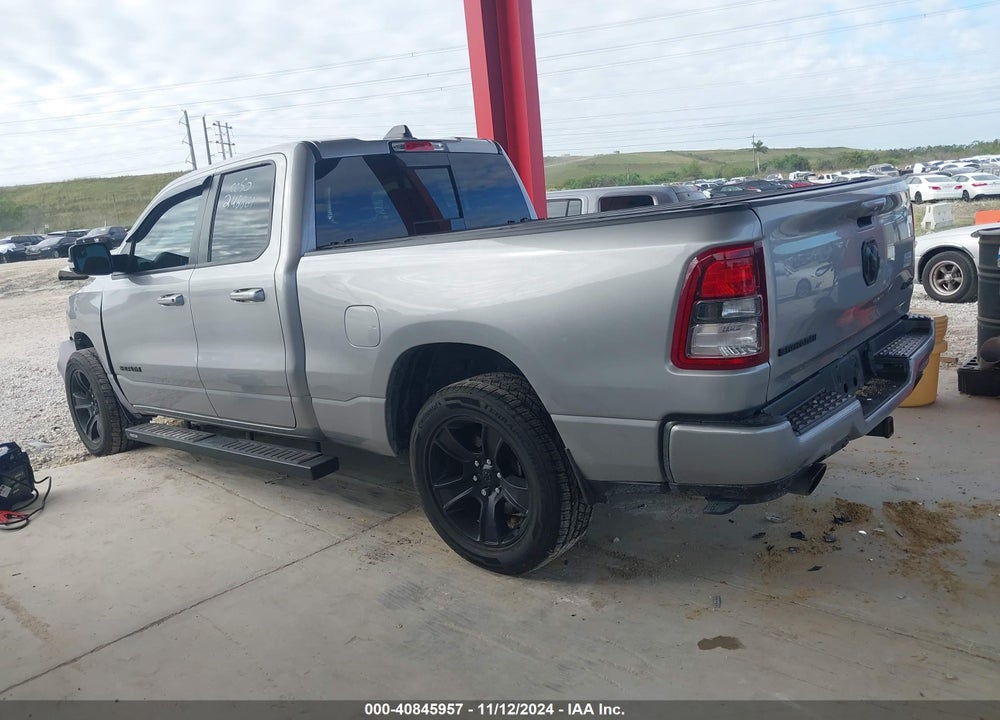 2022 RAM 1500 BIG HORN 4X4 6'4 BOX VIN: 1C6SRFBT8NN162517
