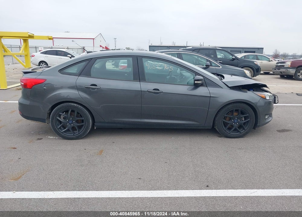 2017 FORD FOCUS SEL VIN: 1FADP3H23HL226392