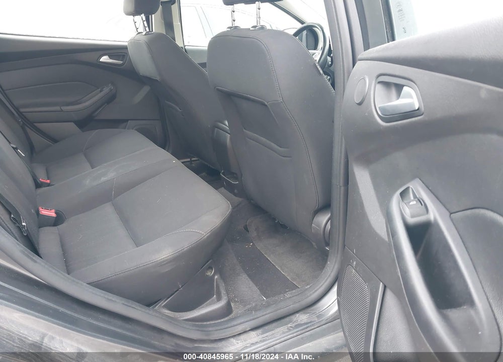 2017 FORD FOCUS SEL VIN: 1FADP3H23HL226392