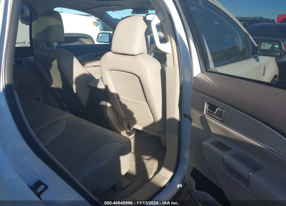 2011 LINCOLN MKX VIN: 2LMDJ8JK4BBJ28983