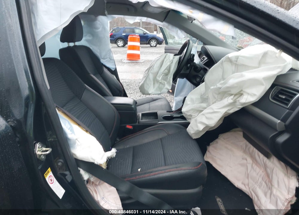 2015 TOYOTA CAMRY SE VIN: 4T1BF1FK4FU028046
