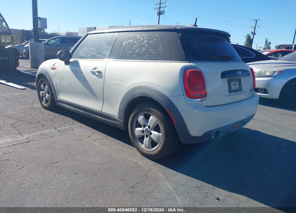 2016 MINI HARDTOP COOPER VIN: WMWXP5C51G2D15547