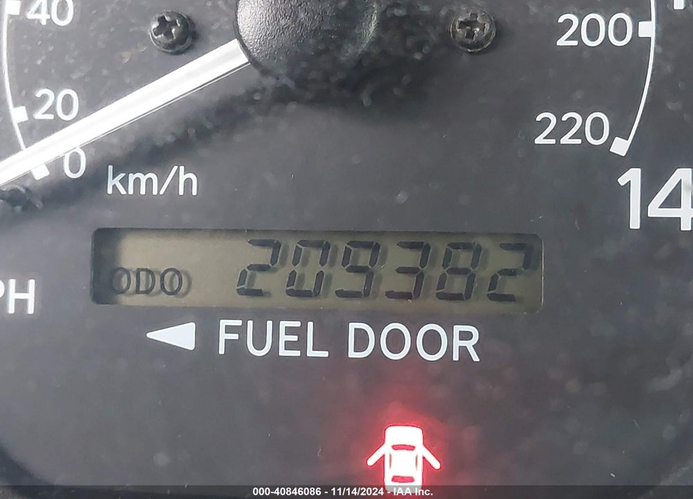 2000 TOYOTA CAMRY LE VIN: JT2BG22K7Y0460839