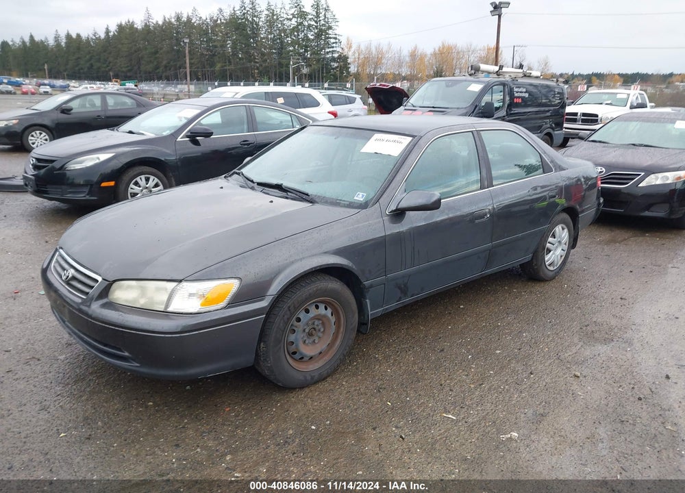 2000 TOYOTA CAMRY LE VIN: JT2BG22K7Y0460839