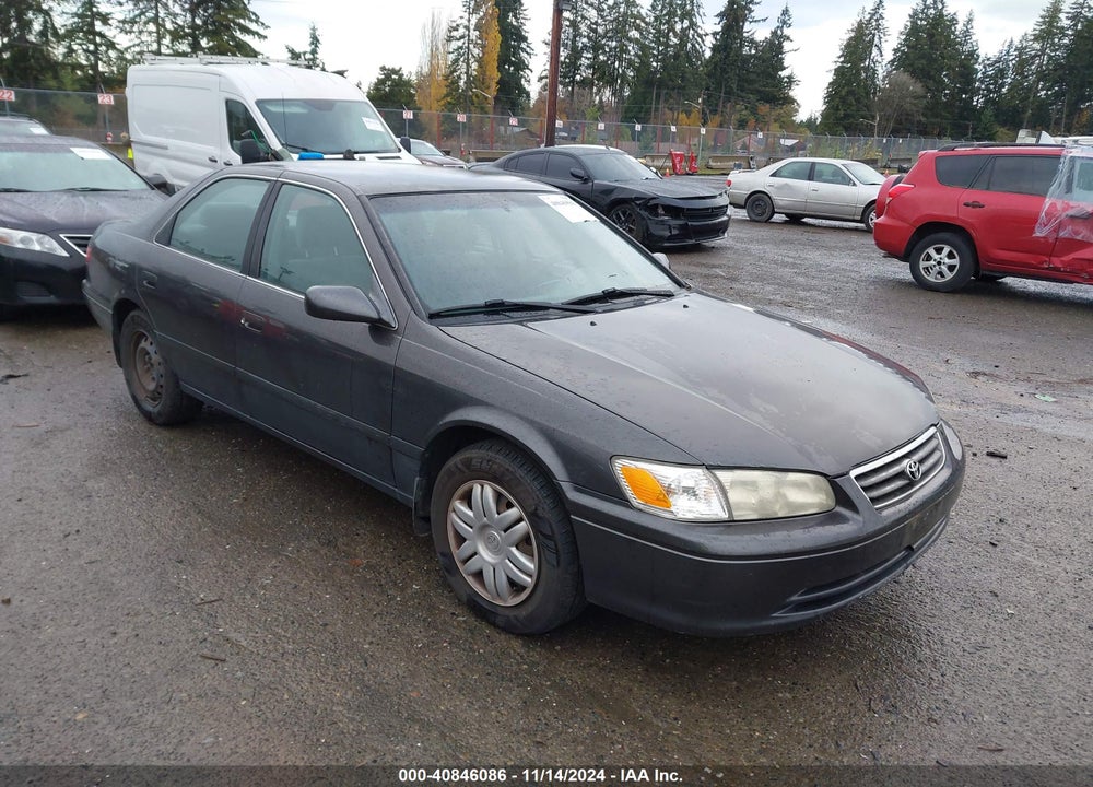 2000 TOYOTA CAMRY LE VIN: JT2BG22K7Y0460839