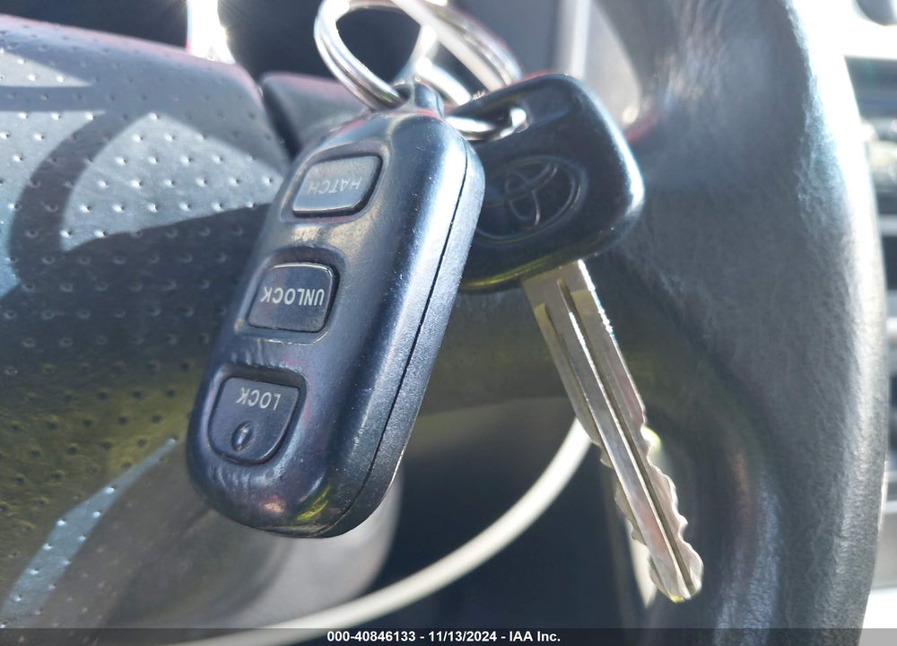2003 TOYOTA MATRIX STANDARD VIN: 2T1KR32E93C074973