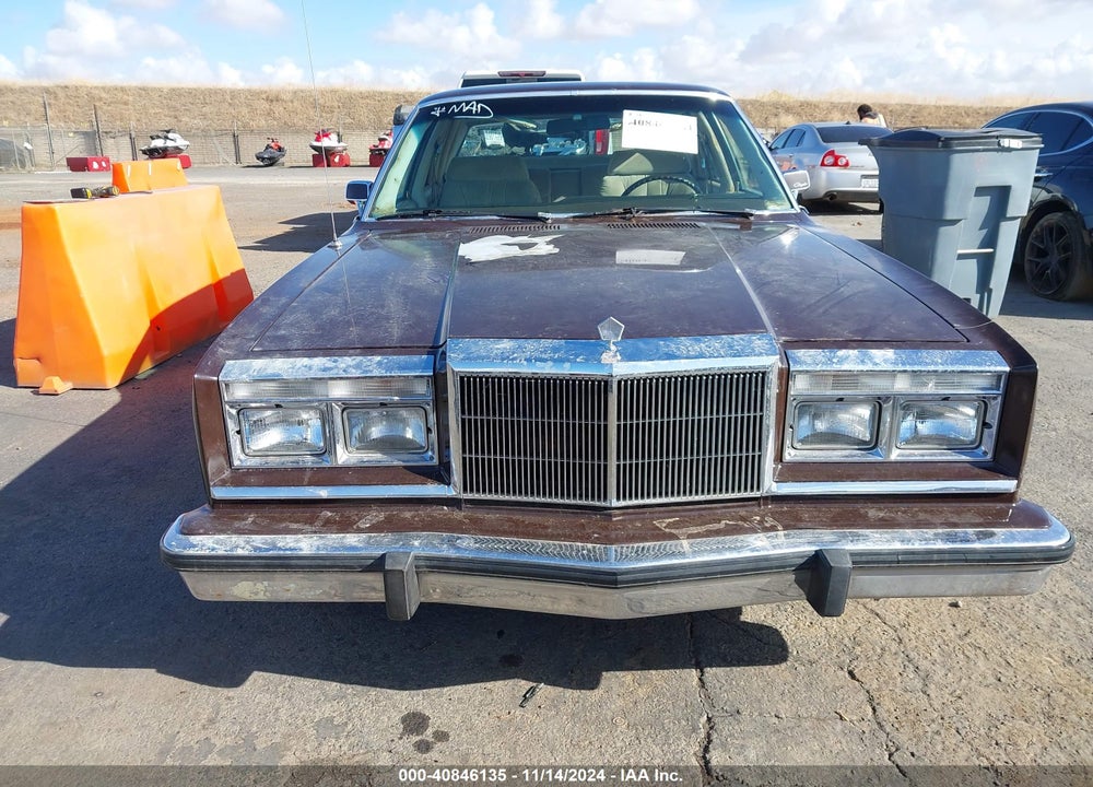 1983 CHRYSLER NEW YORKER FIFTH AVENUE VIN: 2C3BF66PXDR238002