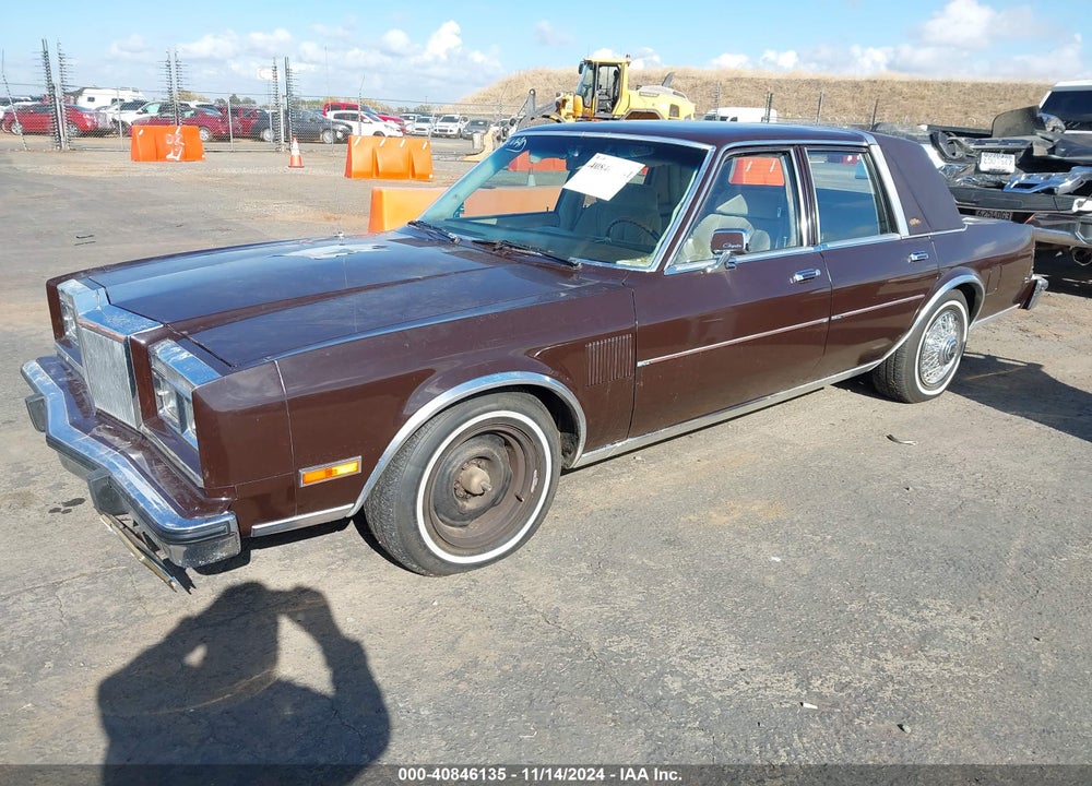 1983 CHRYSLER NEW YORKER FIFTH AVENUE VIN: 2C3BF66PXDR238002