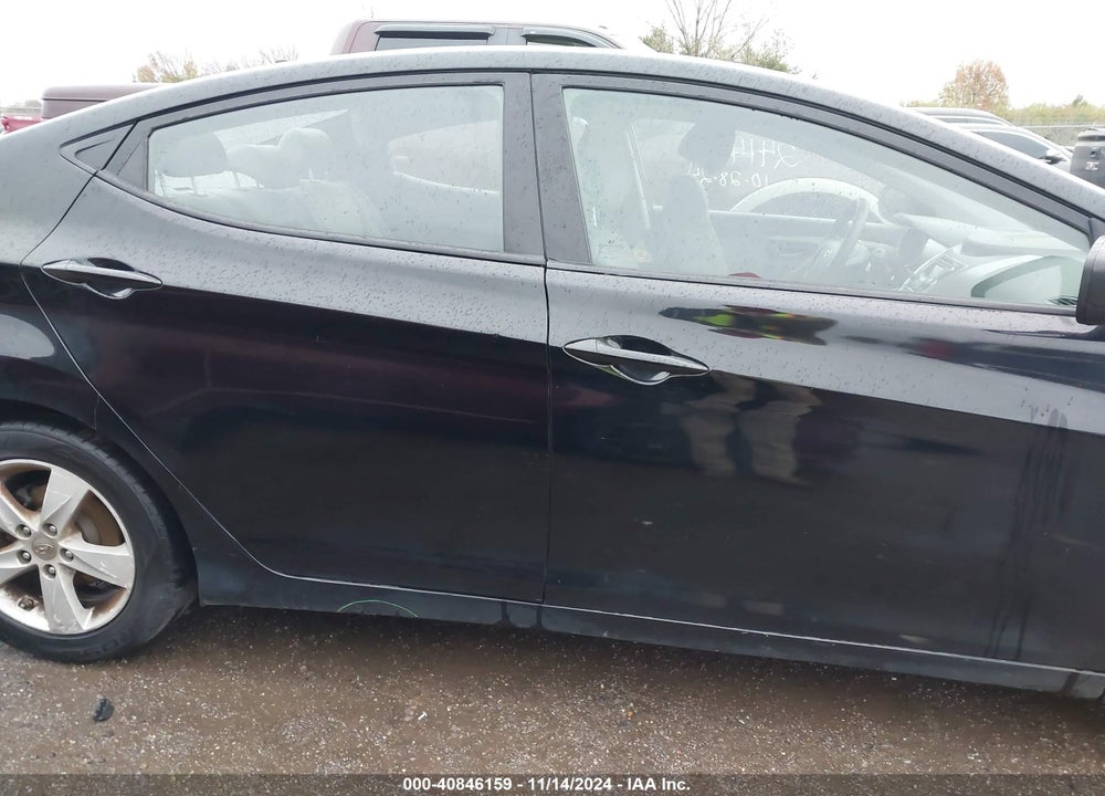 2013 HYUNDAI ELANTRA GLS VIN: KMHDH4AE8DU927155