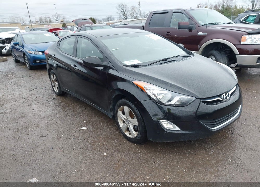 2013 HYUNDAI ELANTRA GLS VIN: KMHDH4AE8DU927155