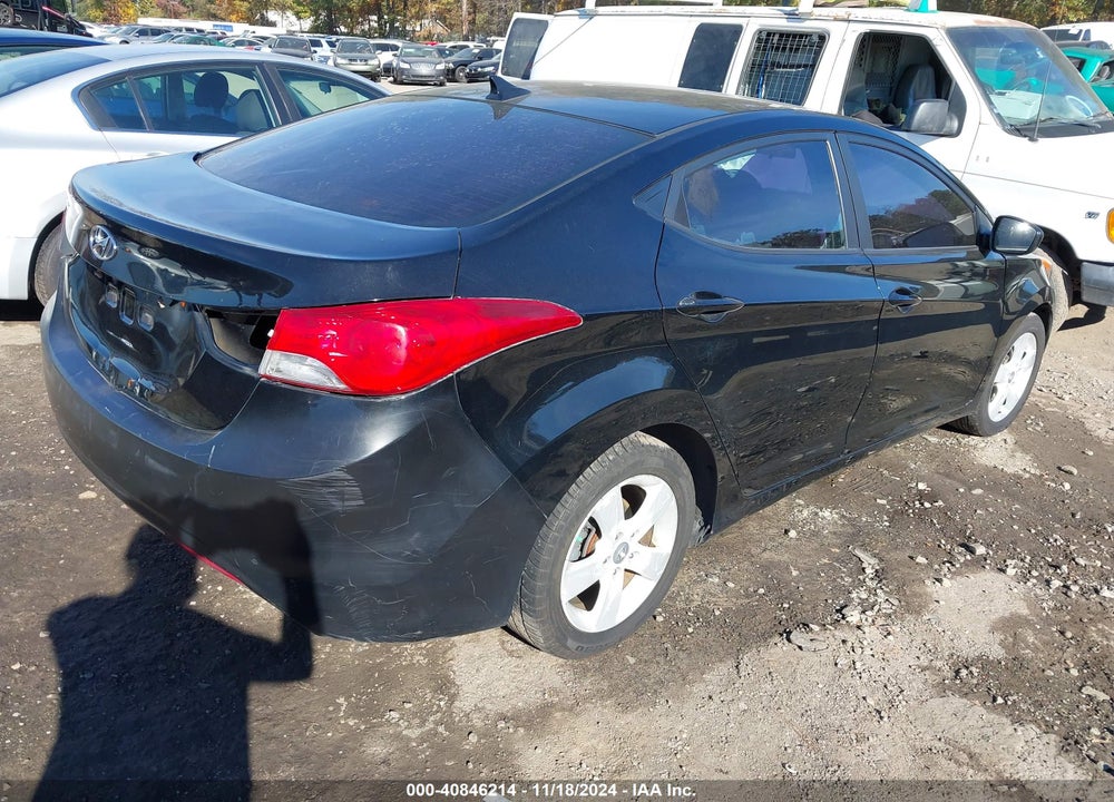 2011 HYUNDAI ELANTRA VIN: 5NPDH4AE6BH010954