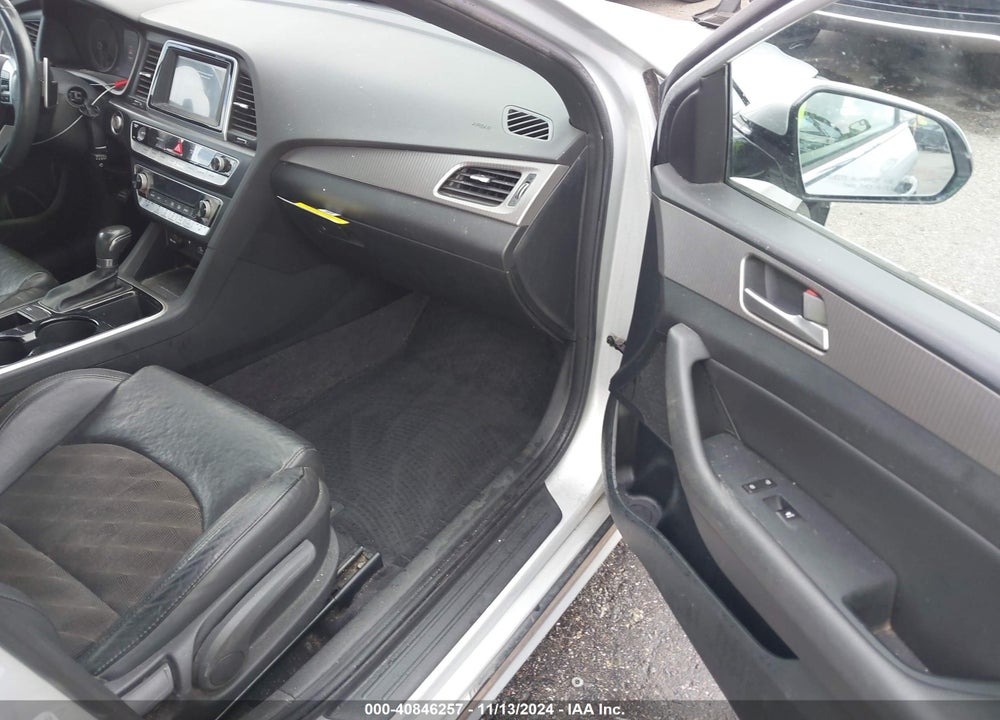 2019 HYUNDAI SONATA SPORT VIN: 5NPE34AF8KH816550